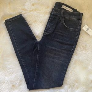 🆕 NWT Pilcro/Anthropologie - High Rise Skinny - 26